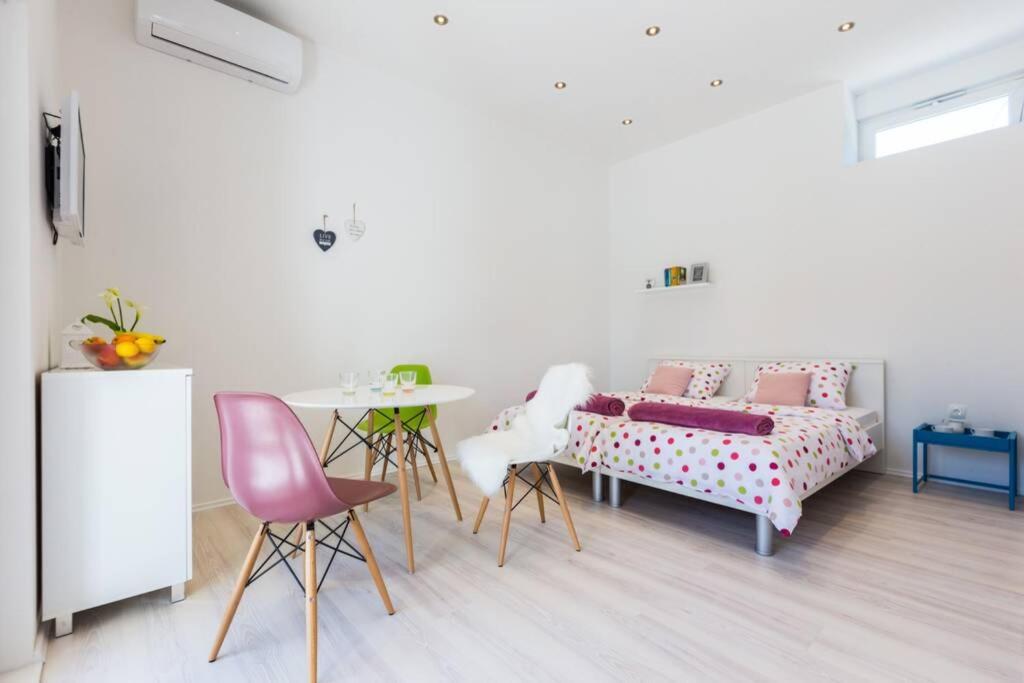 Candy Ap.-near Center,bus,beach+free Parking Place Appartement Zadar